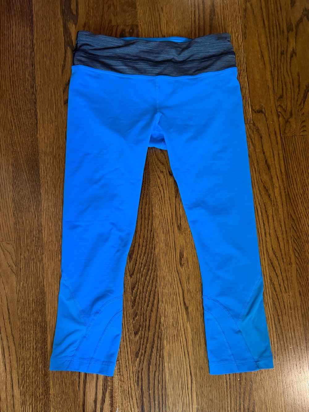 lululemon athletica Electric Blue Capri Leggings with Heather Gray Waistband